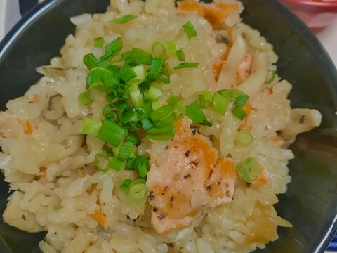 鮭としめじのバター醤油炊き込みご飯